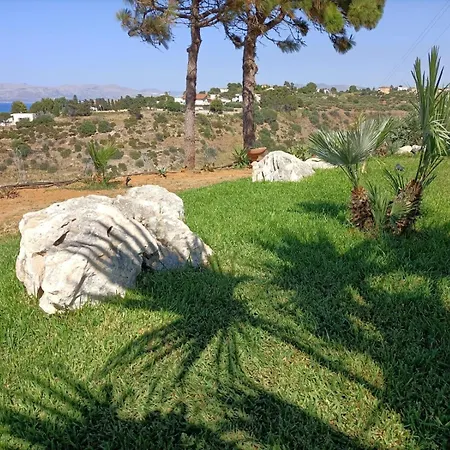 Flo Villa
