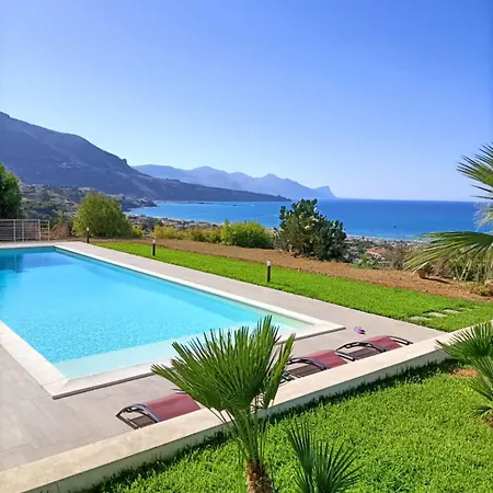 Flo Villa